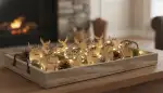 Weihnachtsfiguren: Stimmungsvolle Dekorationen arrangieren