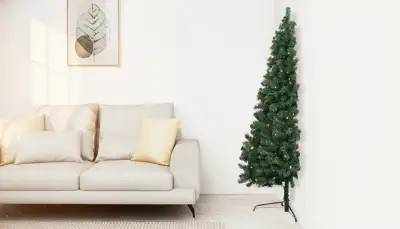 Halber Weihnachtsbaum Wandmontage: Eleganz im Raum